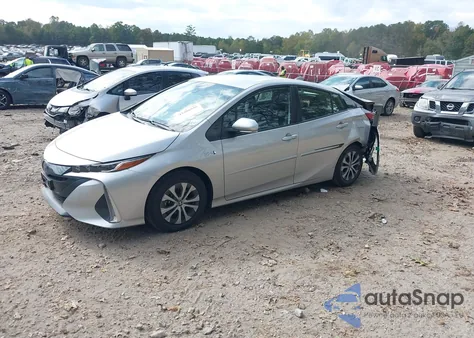 2022 Toyota Prius Prime Le z USA, uszkodzony, nr VIN JTDKAMFP6N3217138